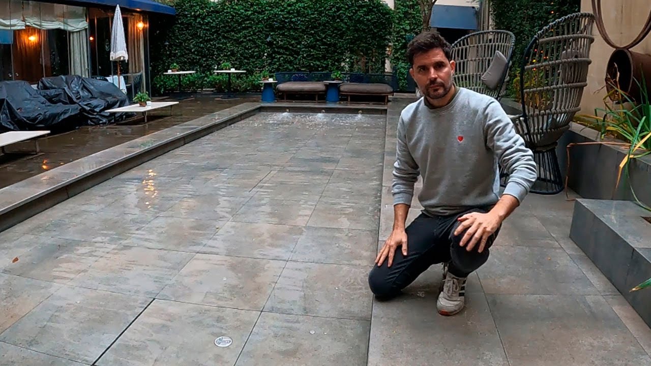 construcción de piscinas con fondo móvil
