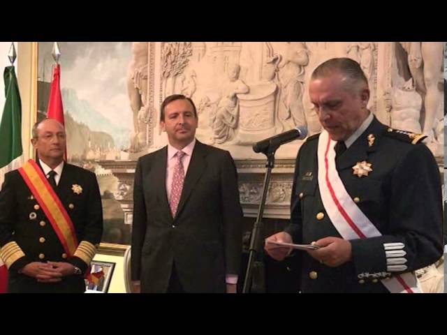 cruz merito militar con distintivo blanco