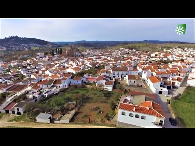 cuántos habitantes tiene cazalla de la sierra