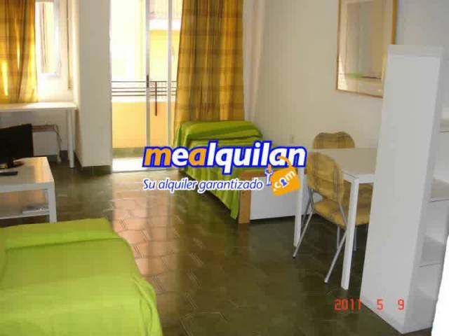 estudios en granada por 300 euros