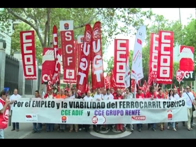 los trabajadores de adif son funcionarios